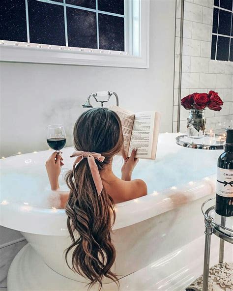 bathtub selfie ideas|17 Bathtub Photoshoot ideas 